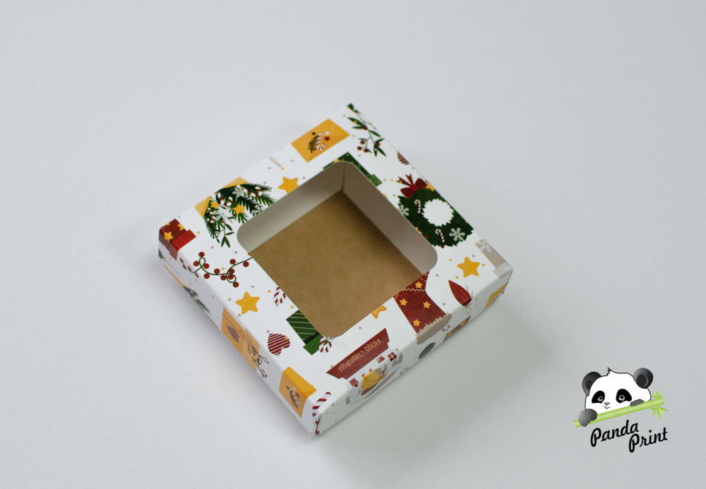 Коробка с прозрачным окном 100х100х30 Новогодние подарки (крафт дно). Фото N2
