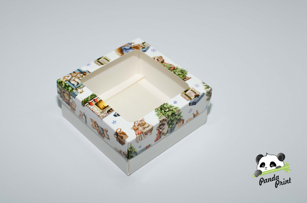 Коробка с прозрачным окном 150х150х70 Новогодний камин с зверятами (белое дно)