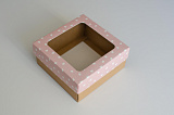 Коробка с прозрачным окном 150х150х70 Сердечки белые на розовом (крафт дно)
