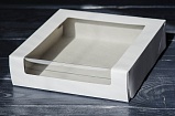 Коробка с прозрачным окном для торта 225х225х60 белая