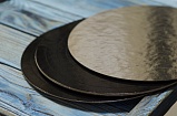 Подложка для торта черная/серебро d 300 мм (1,5)